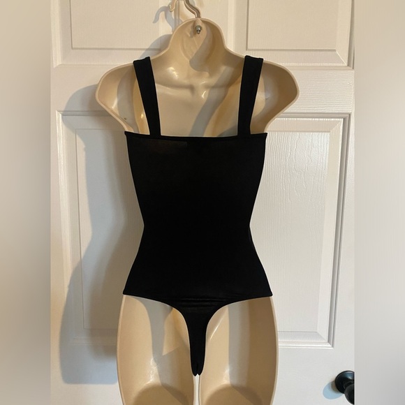 Ten Sixty Sherman Black Vcut Bodysuit - Picture 2 of 3